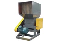 塑料粉碎機出現(xiàn)不下料應(yīng)當如何處理？